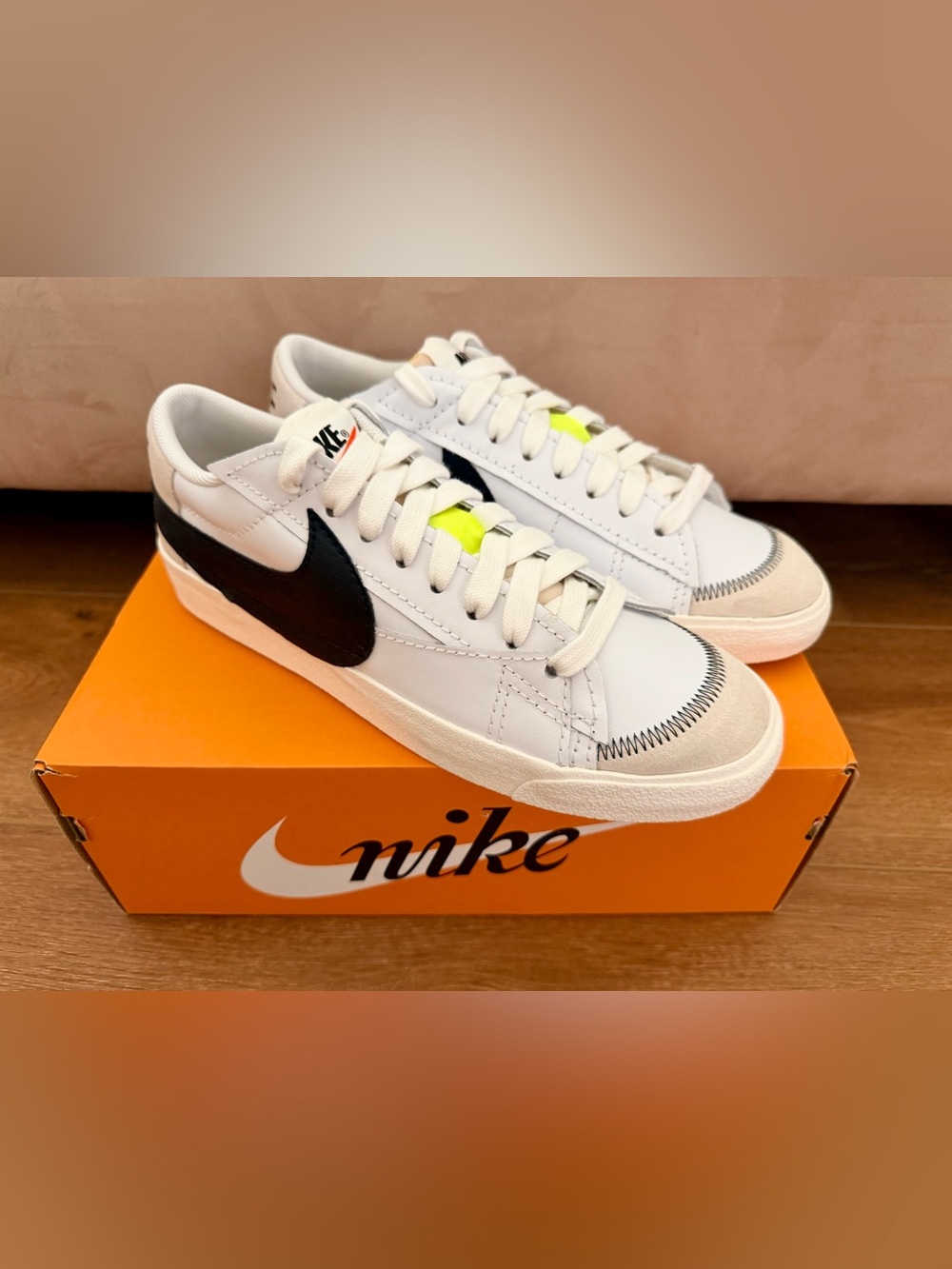 NIKE BLAZER LOW '77 JUMBO
Men, Size 14. New in box.